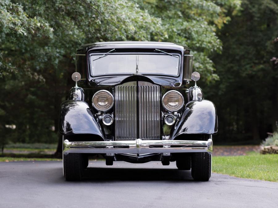  Packard Super Eight Club Sedan 1934 года  (фото 9 из 12)
